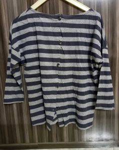 Striped Women&#39;s Top
