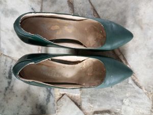 Green heel.