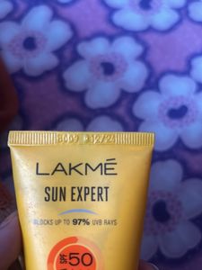 Lakme Sun Expert And Everwey Ultra Glowing Gel