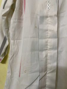 Women&#39;s White Shirt