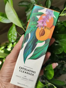 Luxaderme Exfoliating Cleanser
