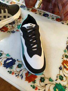 Puma Sneakers