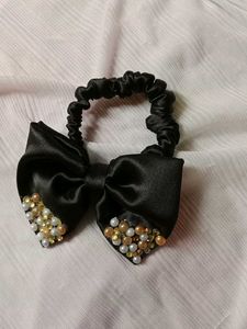 Pearl Embellished Hair Bows