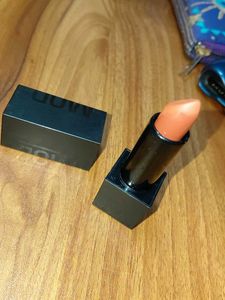MOD Lipstick - Nude orangish shade