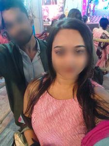 pink sleeveless kurti with free jhumka