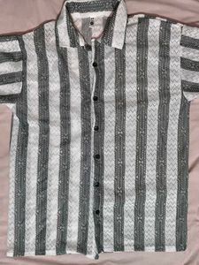 Striped Pattern Button-Down Shirt