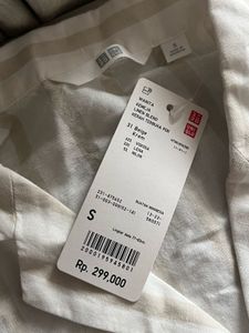 UNIQLO White Striped Shirt