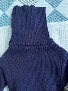 Set of two high neck sweaters