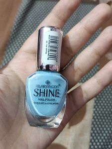 Hilary Rhoda Nail Polish