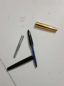 hero Fountain Pen - Black &amp; Gold