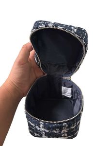 Hera Box Mini Sling Bag