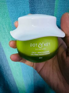 Dot & Key Oil-Free Moisturizer