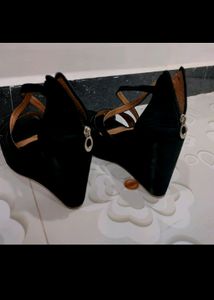 Black Wedges 👠