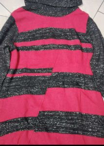 Christmas 🎁 Striped Sweater