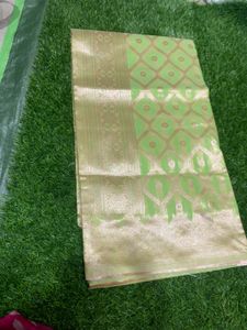 Cotton Saree With Contrast Zari Work For Women’s