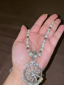 Elegant Pearl Necklace Set