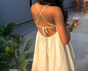 Women&#39;s White Backless Mini Dress
