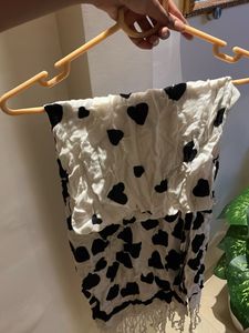 Black &amp; White Heart Print Scarf