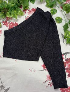 Women’s One-Shoulder Long-Sleeve Crop Top