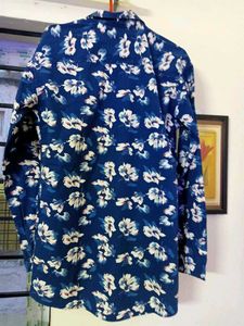MENS Floral Shirt -XL size