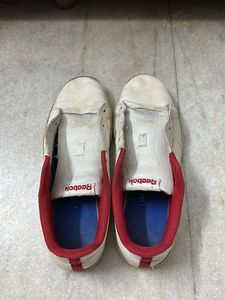 *100% AUTHENTIC* Used Reebok Classics Sneaker