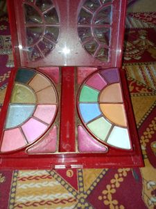 Eye Shadow Palatte