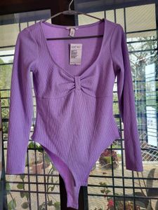 H&amp;M Ribbed Long Sleeve Bodysuit/ Size-Medium