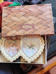 Beautiful Photo Frame With Clock