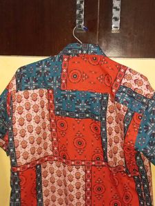 Patterned Men&#39;s Shirt