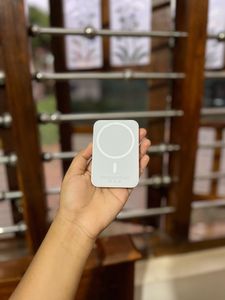 Iphone Magnetic Power Bank