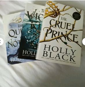 Combo of Holly Black Books❗50% Off Delivery Fee❗