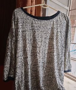 Printed Women&#39;s Top