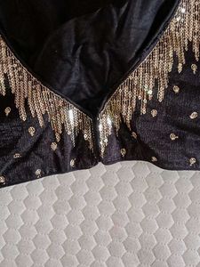 Sequin Embellished Blouse its new padded