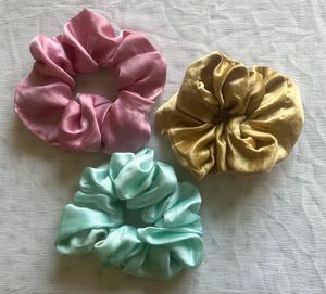 7 Premium Quality Hair Scrunchies