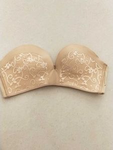 36 Strapless Nude Bra with Lace