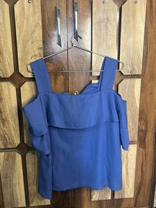 Beautiful Sisley Top