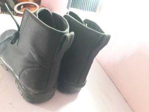 Black Cow Boy Boots For Both Men And Women