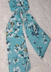 Hello Kitty Print Scrunchie And Ribbon