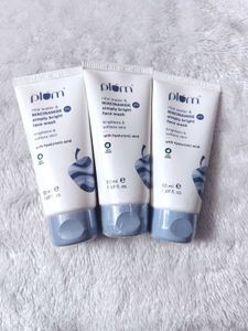 Plum 2% Niacinamide Bright Face Wash Combo 3