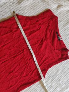 Red Sleeveless Knit Top