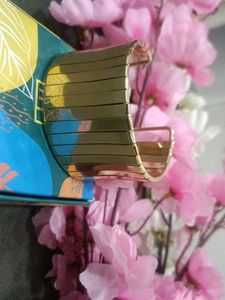 SO HI! Gold Bangle bracelet