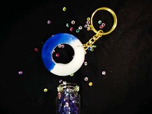 Resin &#39;V&#39;, &#39;P&#39;, &#39;O&#39;, &#39;K, Initial Keychain