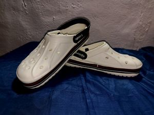White Crocs Unisex Size 6