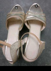Women Kurta With Sandle
