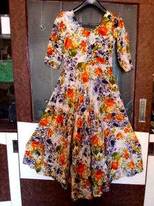 Beautiful Shiny✨✨ Soft  Floral Gown 🌹🌹