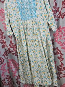 Floral Print Kurta Pillzo Set  2 sat available  xl