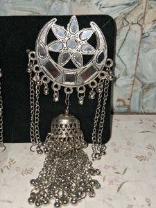 Havy Looking Light Weighted Earring
