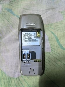 NOT WORKING ( Model Nokia 1100 ) RARE PHONE