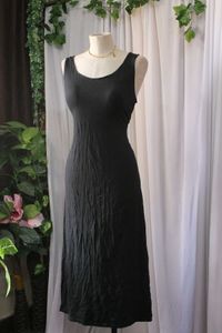 Elegant Black Midi Dress With Built It Bra