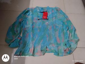 Women Top With New Tag